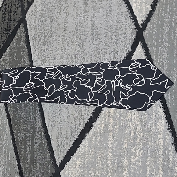 VINTAGE Disney Mickey Mouse & Pluto Silhouettes Silk Dress Tie - Picture 1 of 8